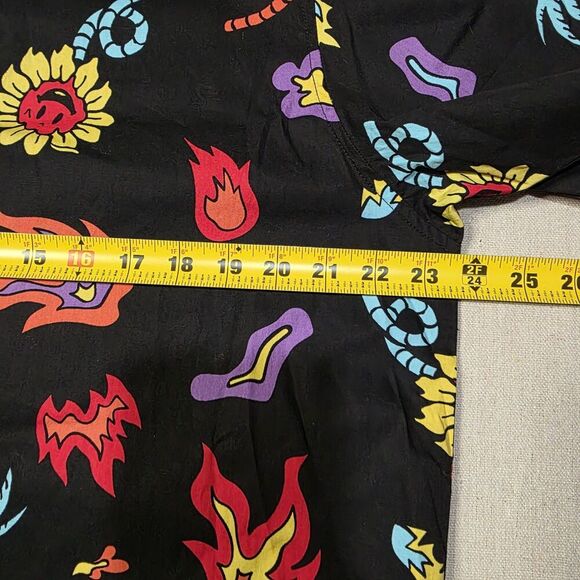 Neff Mens Size Large Fireballs And Daisys All Over Print Button Down Shirt Black - Picture 5 of 6